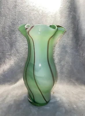 Vintage Venini Murano Italy Hand Blown Green Handkerchief Glass Vase • $62