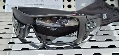 New Oakley BATWOLF 9101-0427 Sunglasses Matte Black W/ Grey Polarized  • $179.95