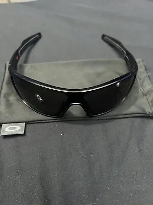 $100 • Buy Oakley Turbine Rotor Sunglasses (Black) , Polarised (black Lens).