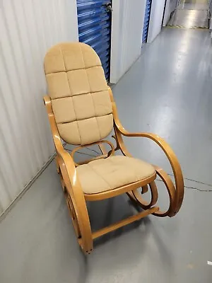 Vintage Mid Century Modern Bentwood Rocking Chair Rocker Thonet Style • $169.98