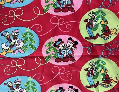 6 Yards Mickey Mouse Cotton Fabric Mickey & Friends Christmas Carolers 56' X 44  • £38.61