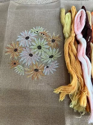 Vintage TAPESTRY NEEDLEPOINT CANVAS WOOLS & Needle - Flowers Daisies. Unbranded • £20