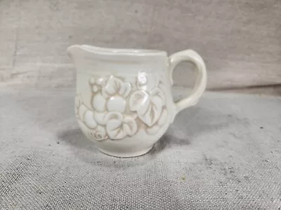 Metlox Poppytrail Vernonware Antique Grape White Creamer Stoneware California • $20