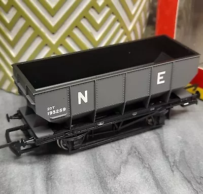 Hornby R6125B 20T NE Hopper Coal Wagon 193259 OO Gauge. Boxed • £18.95