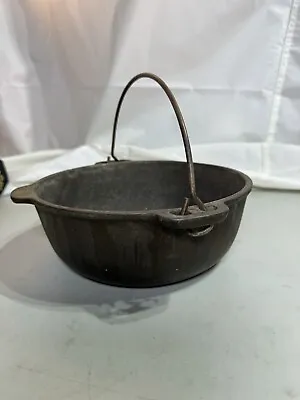 Cast Iron Dutch Oven 2 Qt Vintage Flat Bottom Camping Pot USA • $45