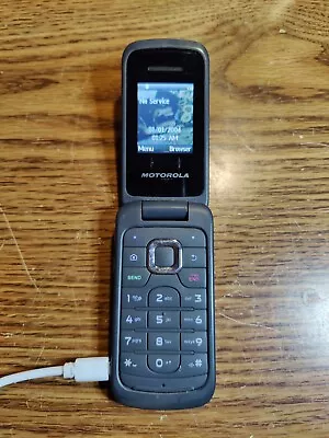 Motorola MOTO W418G - Black Silver (Straight Talk) Cellular Phone • $10