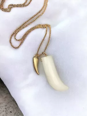 Vintage￼ ￼ White Marble Double Horn Pendant Necklace 30 Inches • $20