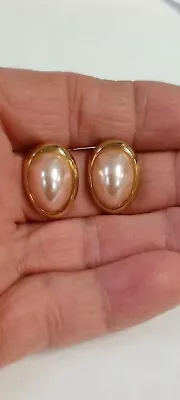 VTG Pink Glass Mabe Pearl Cabochon Clip On Earrings Gold Tone • $14.87