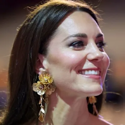 New Zara Beautiful Drop Earrings Floral Cascading Kate Middleton   • £15.30