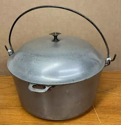 Vintage Household Institute 10 3/8  Round Aluminum Stock Pot Dutch Oven With Lid • $29.95