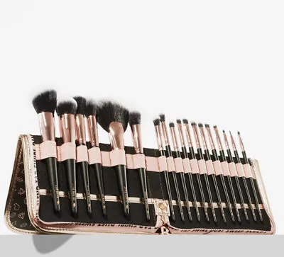 BEAUTY BAY Rose Gold Glam 18 Piece Brush Set With Brush Stand - BNIB - $117 RRP • $64.60