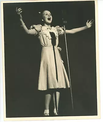 Vintage 8x10 DW Photo Actress Singer Child Star Deanna Durbin • $19.99