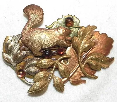 Vintage Gold Tone Squirrel Looking For Acorns Pin Oak Tree Leaves Brooch • $8