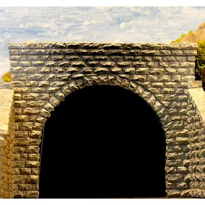 Chooch 9750 N Cut Stone Double Track Tunnel Portal (Set Of 2) • $11.99