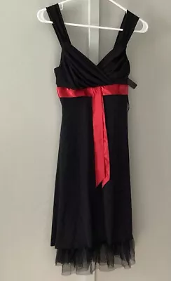 NWT My Michelle Size Small Black Red Sleeveless Sweetheart Neckline Bow Waist • $14.99