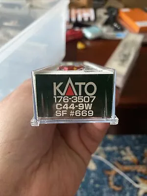$105 • Buy Kato GE C44-9W Santa Fe 669 N Scale 176-3507 DCC Equipped