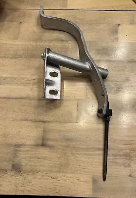 1969-1970 Ford Mustang Cougar 302 351 Manual Transmission Bar & Bracket • $125.99