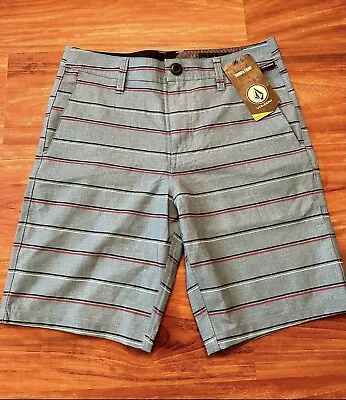 Volcom Surf And Turf Shorts • $10