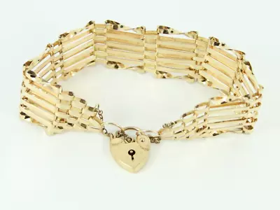 Vintage Gate Bracelet 9ct Gold Ladies Heart Padlock Clasp 375 13.1g Fr28 • $1149.90