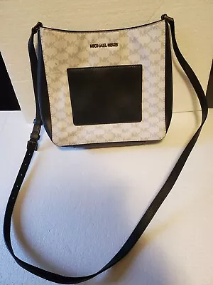 Michael Kors Handbag Medium Shoulder Black And White • $22