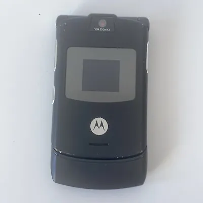 Motorola RAZR VGA 4x Zoom Flip Cell Phone . AT&T On Cover. BR50 Battery. • $34.95