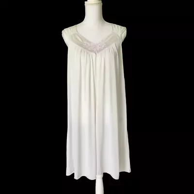 Vanity Fair Vintage 70s Nightgown Size M Made In USA • $20.79