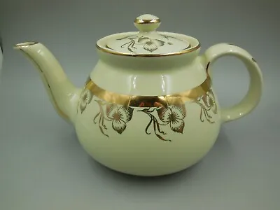 Nice Vintage Hall Cream & Gold Lusterware Teapot / 6 Cup Model 038 / Prompt Ship • $29.99