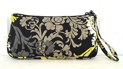 Retired Vera Bradley Baroque Winter 2010 Wristlet • $14