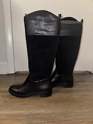 Victoria's Secret Boots 8 • $35