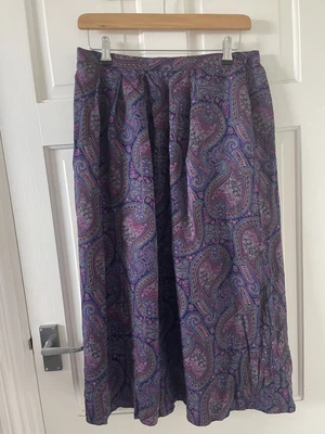 £9.99 • Buy Vintage 1980s Skirt Size 14 Made In The USA Paisley Purple 60s Rayon Wool