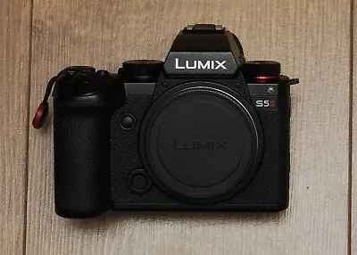 £1995 • Buy Panasonic Lumix S5 II With 20-60mm And 50mm Twin Lens Kit