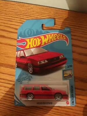 Hot Wheels Volvo 850 Estate Red Factory Fresh 2022 Long Card  2/10 43/250  • $9.32