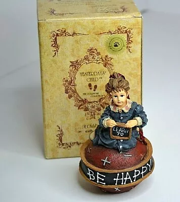 BOYDS DOLLSTONE ORNAMENT 1999 MICHELLE...READING IS FUN  Teacher #25855 • $8.75