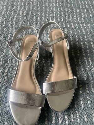 Linzi Low Heel Silver Sandals Wedding Bridesmaid Size 6 • £12.99