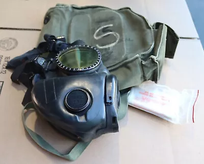 Vintage Us Vietnam War M17a1 65 Msa 2e8 Gas Mask & Canvas Field Bag Size Small • $99