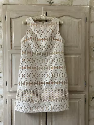 Vince Camuto Ivory Beige  Sheath Dress Diamond Pattern Lace Trim Lined Size 10 • $18