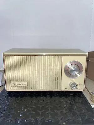 Vintage General Electric Solid State AM/FM Radio Model T2205B (A2) • $15