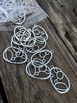 Lot Of Large Zinc Alloy SliverTone Oval/Bubbles Use W/ Resin! • $12