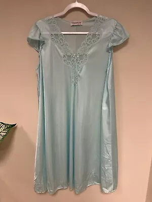 💖 VASSARETTE Vintage Aqua  Nightgown  Nylon Satin Lace Medium Cap Sleeves • $20