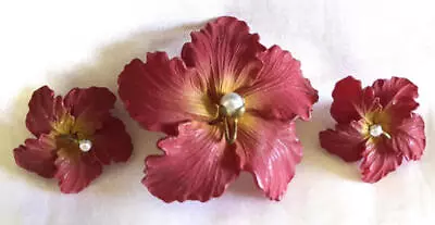 Vintage West.Germany HIBISCUS Flower Brooch/Earrings Set~Hard Plastic/Faux Pearl • $45