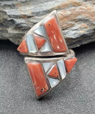 Vintage Old Pawn Zuni Genuine Coral MOP 925 Sterling Silver Wrap Ring Size 6 • $90.99