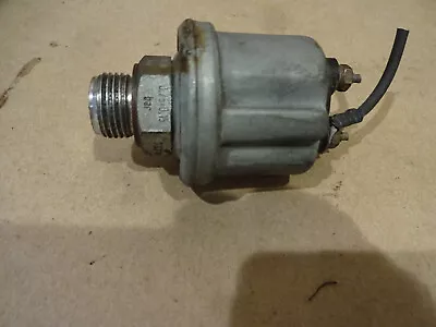 Maserati 4200 Coupe Spyder- Oil Pressure Sender - P/N 135940 • $100