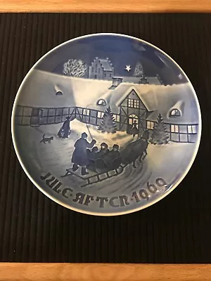 Bing & Grondahl 1969 Christmas Plate Arrival Of Christmas Guests 8000/9069 B&G • $16.55