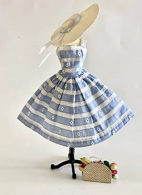 Vintage Barbie Suburban Shopper Dress Hat & Bag Of Fruit 1959-64 • $39.50