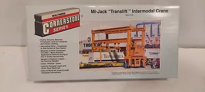 Walthers HO Mi-Jack Translift Intermodal Crane 933-3122 • $24.97