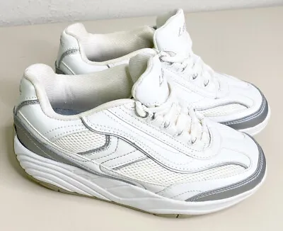 LA Gear Step N Tone Sz 6.5 Wimen White Lace Up Gym Fitness Shoes EUC • $28