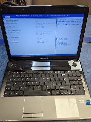 Medion Akoya E6234 Laptop - Fault • £50