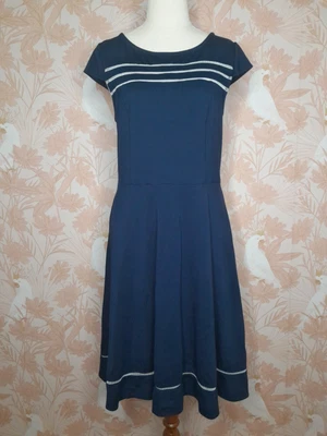 $39.99 • Buy Review Size 14 Around Knee Length Blue Dress Thick Stretchy 
