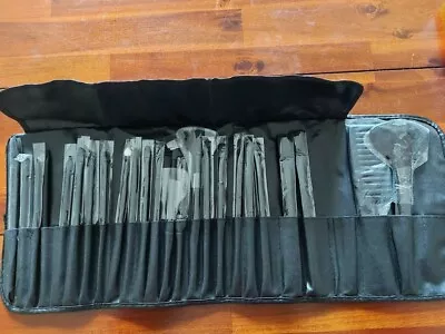 22 Piece Make Up Brush Set In Black Carry Bag • $12.50