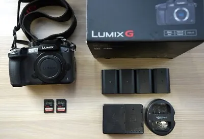 Panasonic Lumix DC-GH5 Camera Body | Incl. VLOG X2 128GB Cards X4 Batts Box • £599